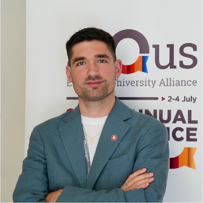 ÁNGEL PÉREZ CONTRERAS - Mesa Redonda